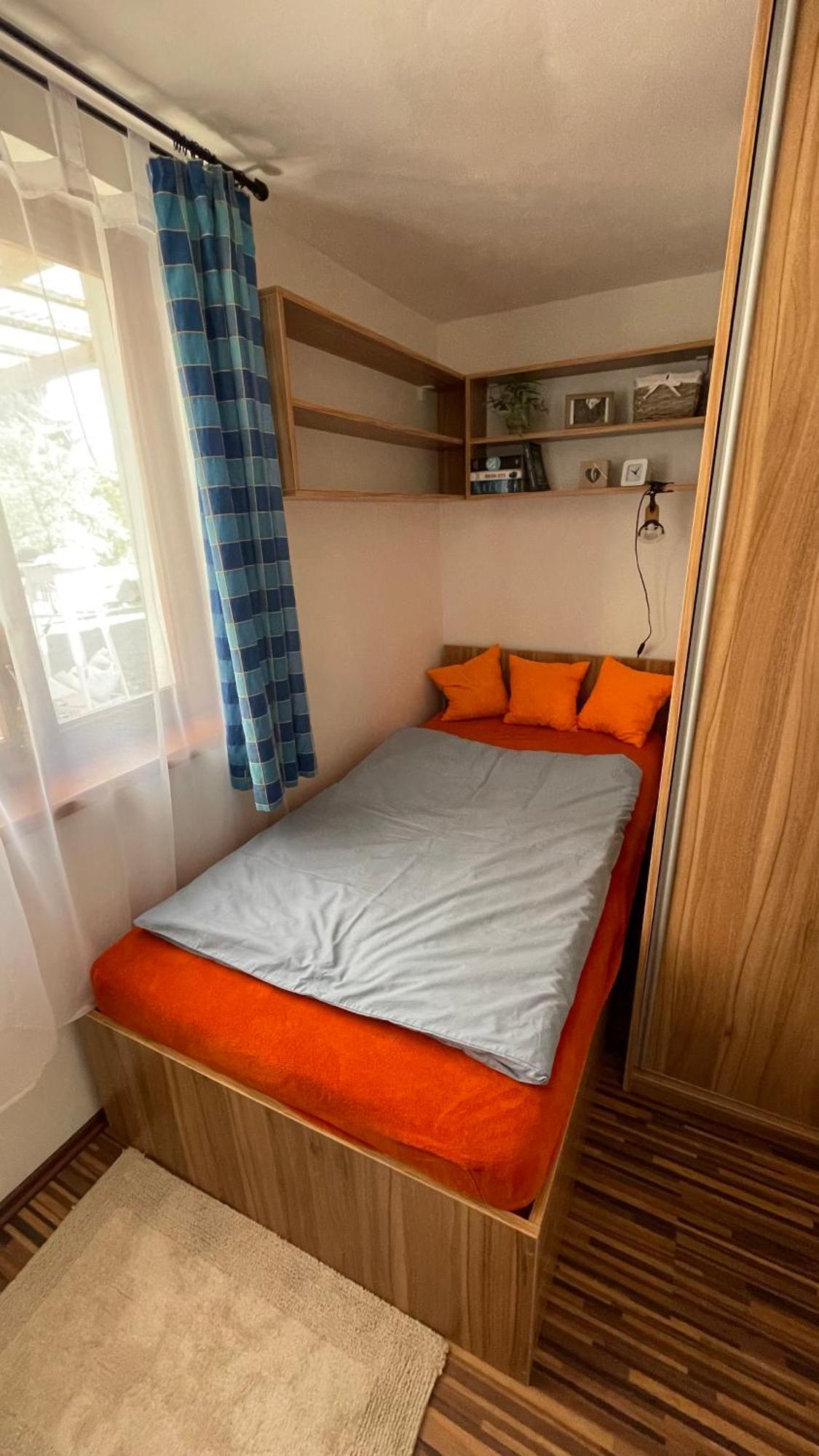 Guesthouse Trncin Mladá Boleslav エクステリア 写真